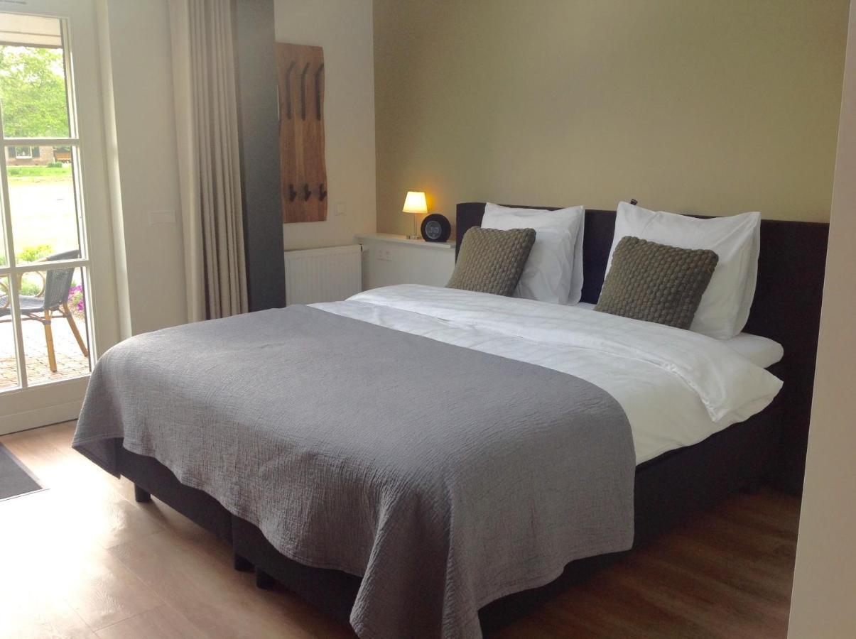 B&B De Veluwe Hoeve 어비크 외부 사진