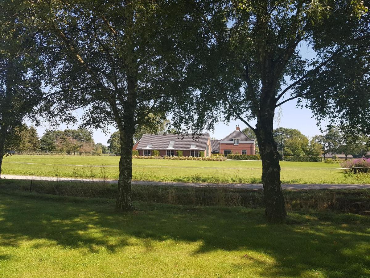 B&B De Veluwe Hoeve 어비크 외부 사진