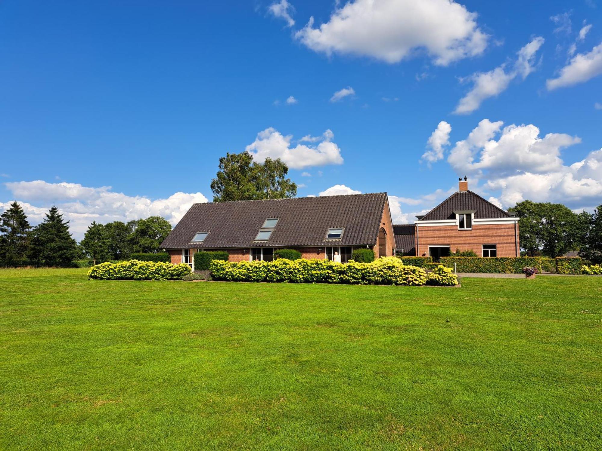 B&B De Veluwe Hoeve 어비크 외부 사진